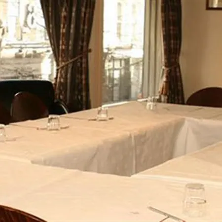 Hotel Paramount