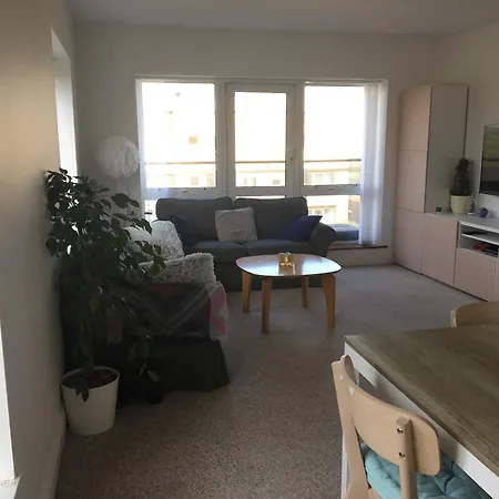 Spacious 3 Bedroom With Parking Apartment *