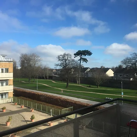 Spacious 3 Bedroom With Parking Apartment Dublin