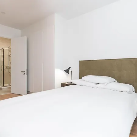 The Lookout Apartment *