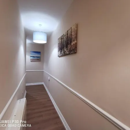 New Spacious & 3bedroom Tv& Wifi