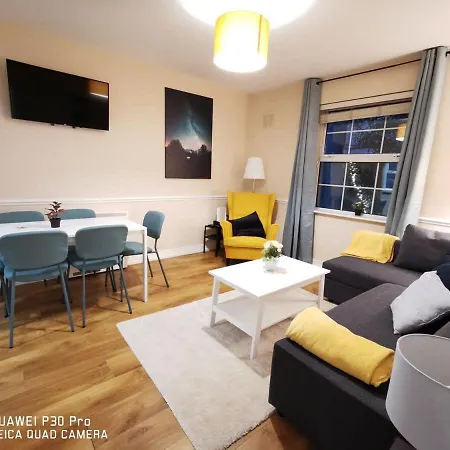 New Spacious & 3bedroom Tv& Wifi Dublin