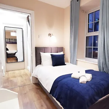 Apartment New Spacious & 3bedroom Tv& Wifi