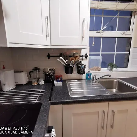 New Spacious & 3bedroom Tv& Wifi Dublin