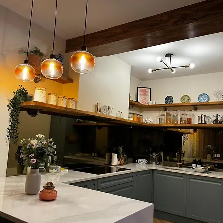 Finnstown Hall- Private In Shared With The Host Habitación en casa particular *