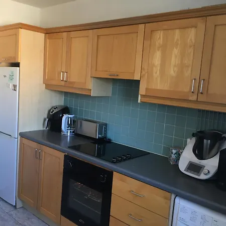 Spacious 3 Bedroom With Parking Apartment