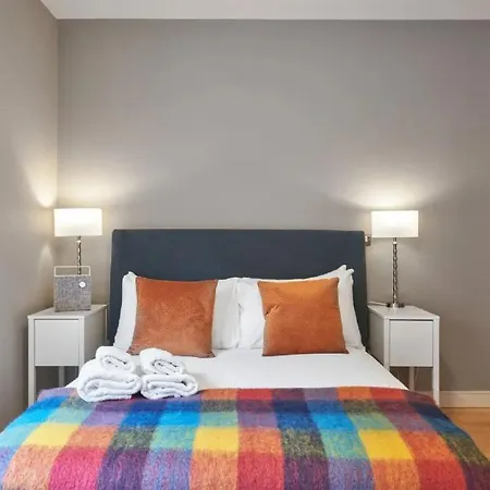 Holiday home Large Stylish Bright & Luxurious 2 Bed *