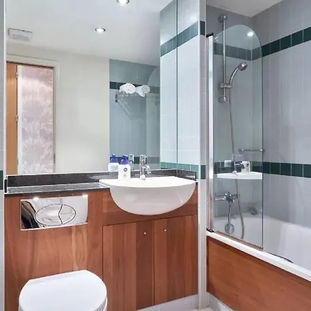 Large Stylish Bright & Luxurious 2 Bed * Dublin
