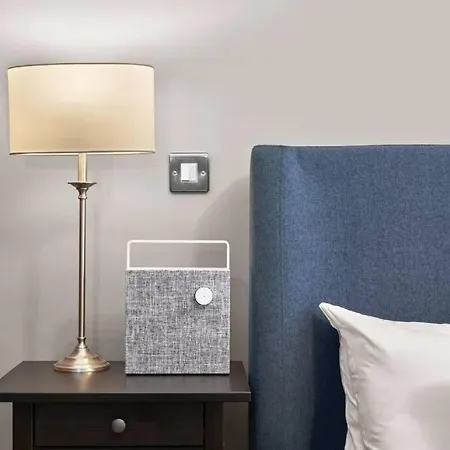 Large Stylish Bright & Luxurious 2 Bed Сasa de vacaciones *