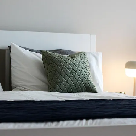 Homestay The Hive - Luxury Ensuite - Full Privacy As Only On The Floor!