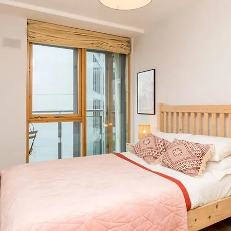 Appartamento Centrally Located, Comfy 2-bed 2-bath Dublino