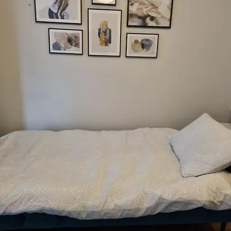 Centrally Located, Comfy 2-bed 2-bath Apt Appartement *