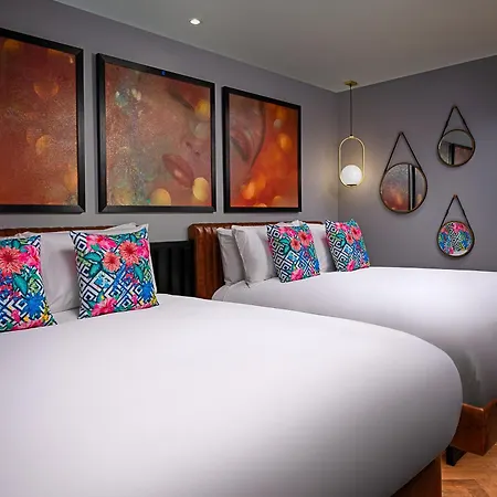 Hotel Nyx Portobello 4*