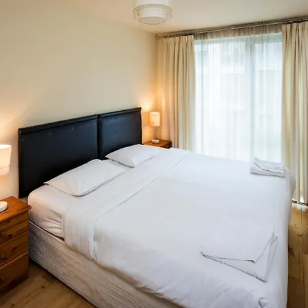 Fitzwilliam Point Apartment