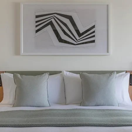 Conrad Otel 5*
