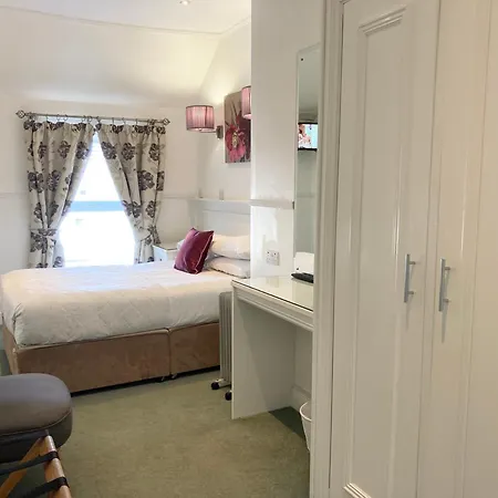 Dergvale Hotel 2*