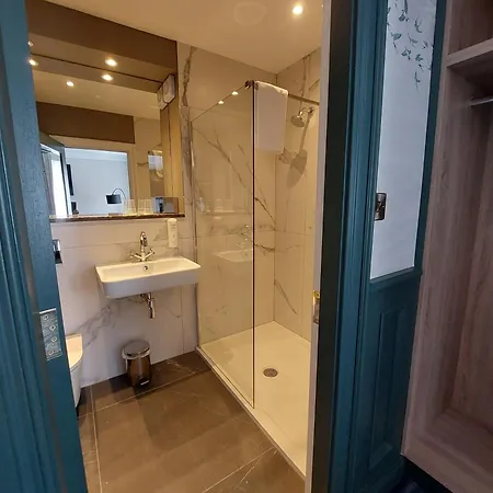 The Lansdowne Otel 3*