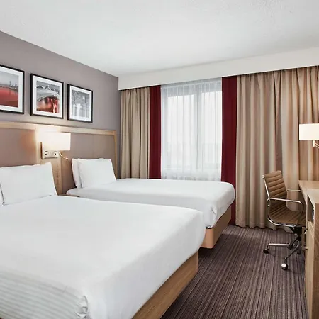 Hotel Hilton Garden City Centre 4*