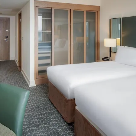 Hilton Kilmainham מלון 4*