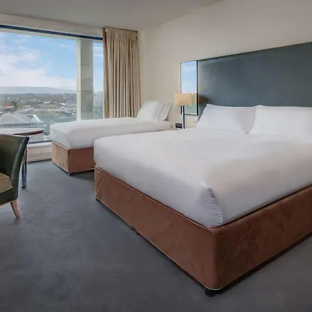 Hilton Kilmainham מלון 4*
