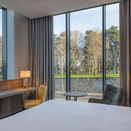 Hilton Kilmainham מלון דבלין