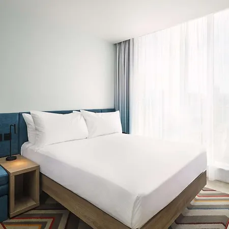 Отель Hampton By Hilton Centre
