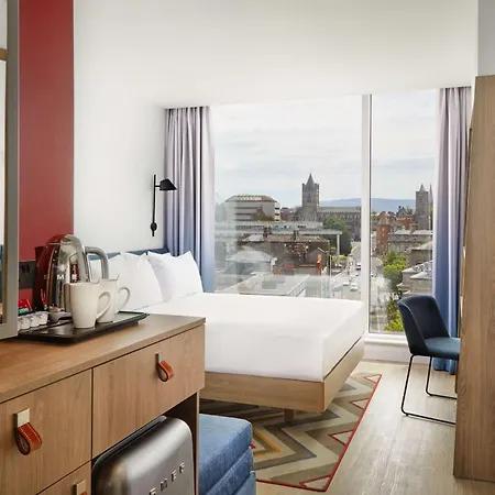 Hampton By Hilton Centre Отель