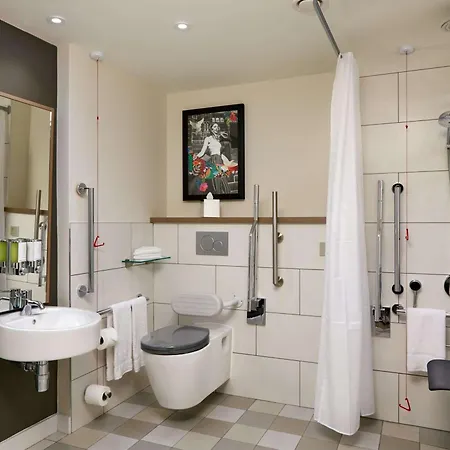 Hampton By Hilton Centre 3*