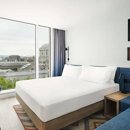 Отель Hampton By Hilton Centre 3*