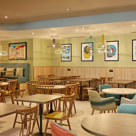 Hampton By Hilton Centre Отель Дублин