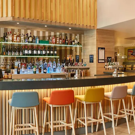 Hampton By Hilton Centre Отель