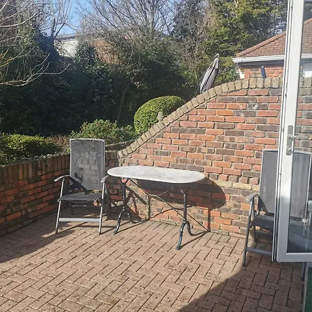 Homestay Single In Charming With The Terrace And The Cat In Sandymount *