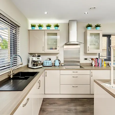 Modern Clonsilla Townhouse Sleeps 6 Dublin