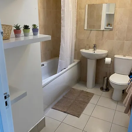 Modern Comfortable Four Bedroom House In Great Location Dublin