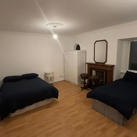 Clontarf 4 Guest house