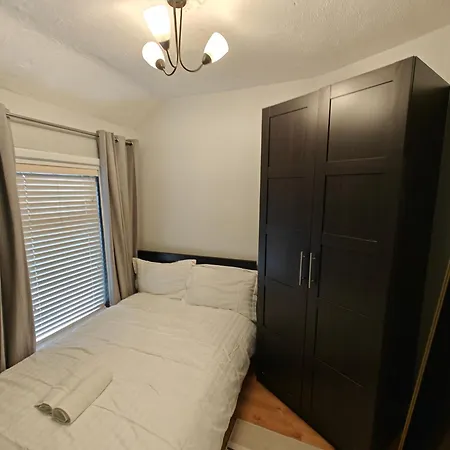 Holiday home Delightful 3 Bed City House Dublin
