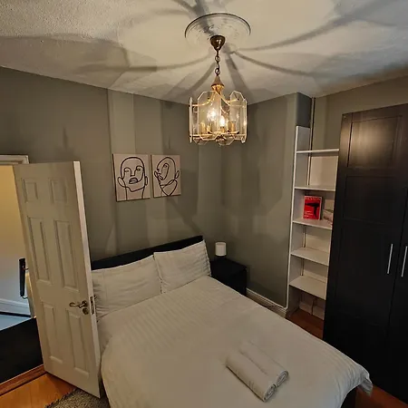 Delightful 3 Bed City House Holiday home Dublin