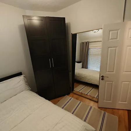 Delightful 3 Bed City House * Dublin