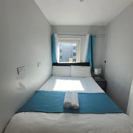 Holiday home Recently Renovated City House *