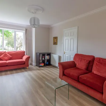 Guestready - A Charming Place Near Golf Centre Guest house