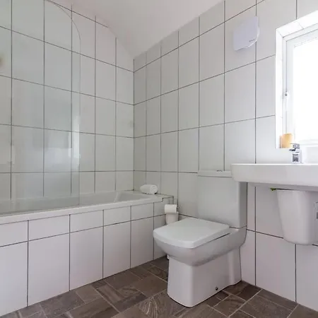 Guestready - Glasnevin Charm Near Dcu Dublin
