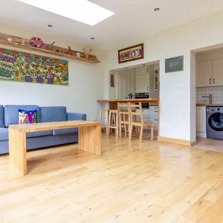 Guest house Guestready - Glasnevin Charm Near Dcu *