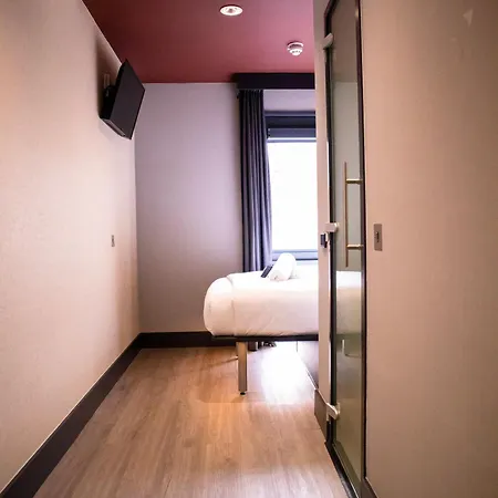 Hotel Easyhotel
