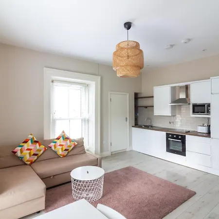 Guest house Guestready - Relax And Explore In Dundrum *