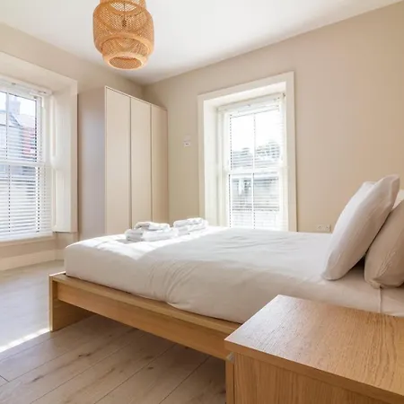 Guest house Guestready - Relax And Explore In Dundrum Dublin