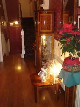 Hotel Aishling House