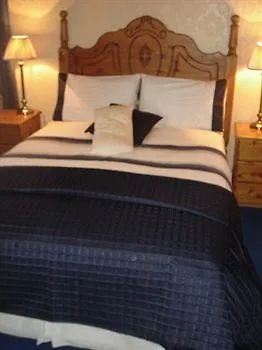 Aishling House 3*