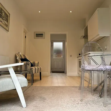 Cosy One Bedroom Ballsbridge *
