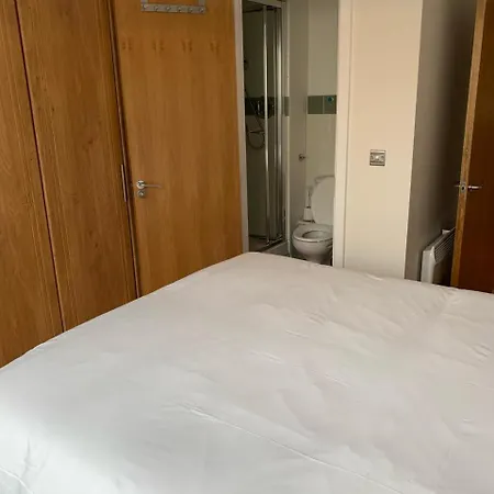 Luxury Talbot Street Apartment *
