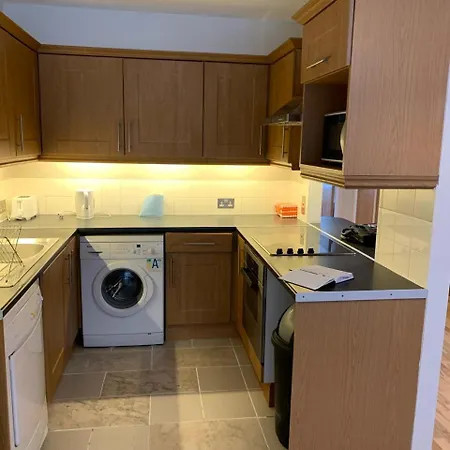 Luxury Talbot Street Apartment *